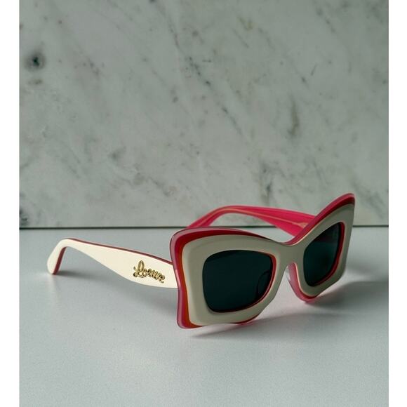 NEW Loewe LW40140U Curvy Cat Eye Sunglasses Beige Red Pink